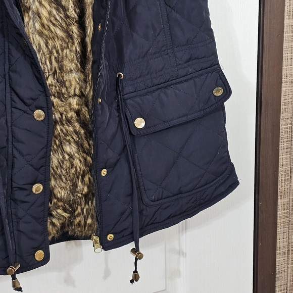 Adrienne Vittadini Navy Blue Quilted Puffed Fur Lined Vest Size Medium - Picture 4 of 16